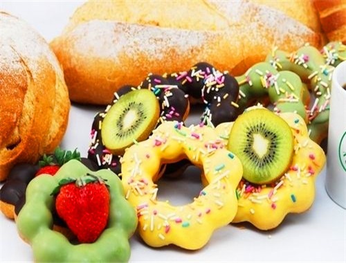 糖巢量販零食 品牌優(yōu)勢(shì)顯著，廈門商貿(mào)背景下的創(chuàng)富選擇